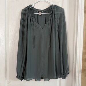 H&M Women’s Green Sheer Lined Blouse Sz L. MH-90